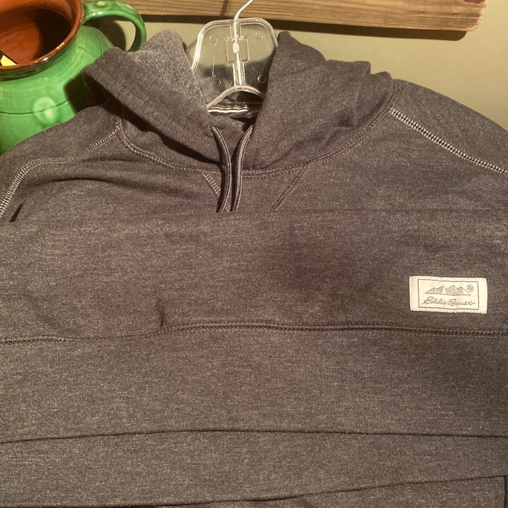 Eddie Bauer Fleece Long Sleeve Hooded Pullover - SZ Large